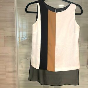 WhiteHouse BlackMarket sleeves high low top